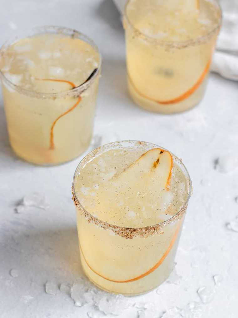 03 drink Pear Vanilla Gin Fiz