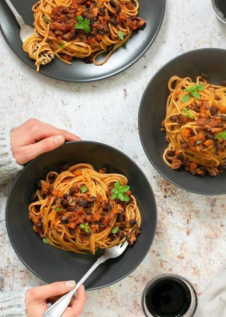 04 vegan spaghetti bolognese