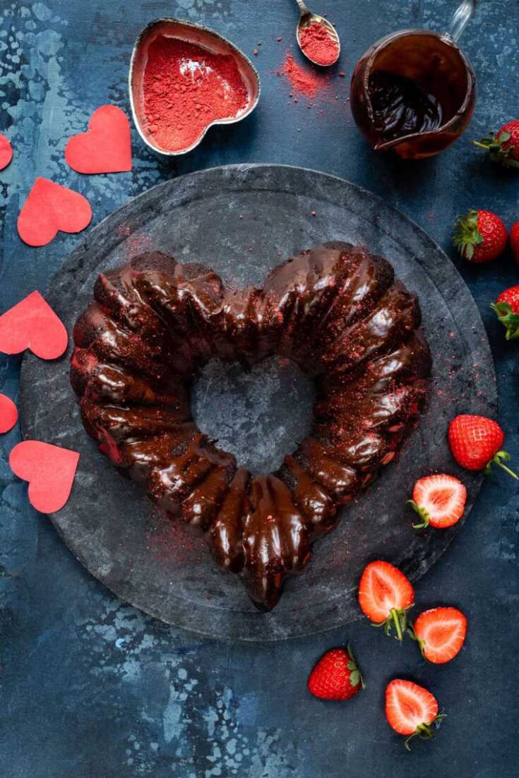 10 Valentines chocolate heart Cake