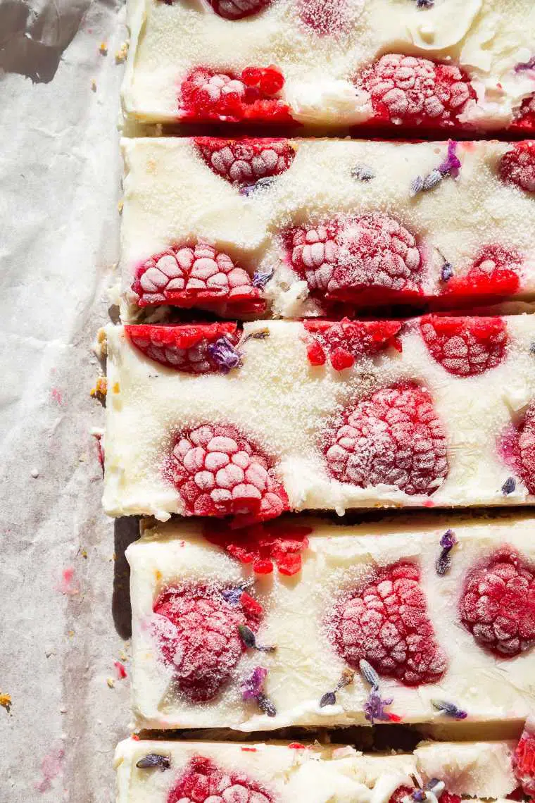 5 slices of homemade vegan frozen yogurt raspberries bars for a healthy summer treat