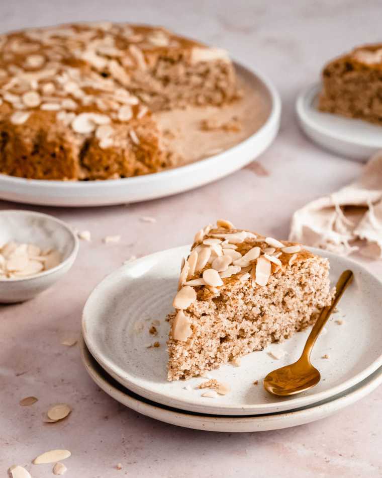 18 vegan almond cake