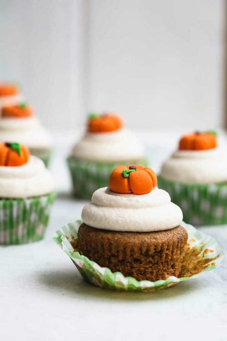 26 Vegan Pumpkin Cupcakes