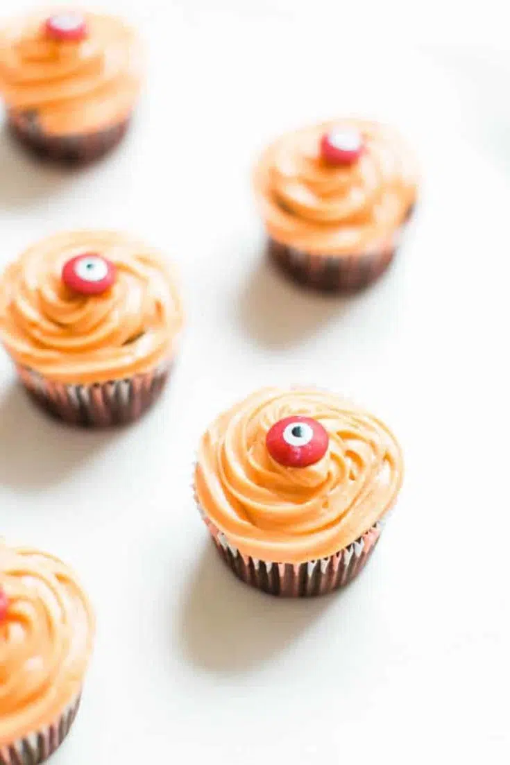 30 Halloween Eyeball Crazy Cake Chocolate Cupcakes