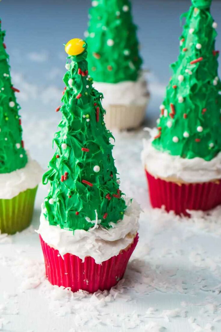 62 Christmas Tree Cupcakes