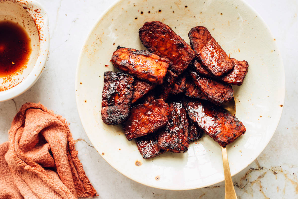 Crispy marinated tempeh in a bowl
