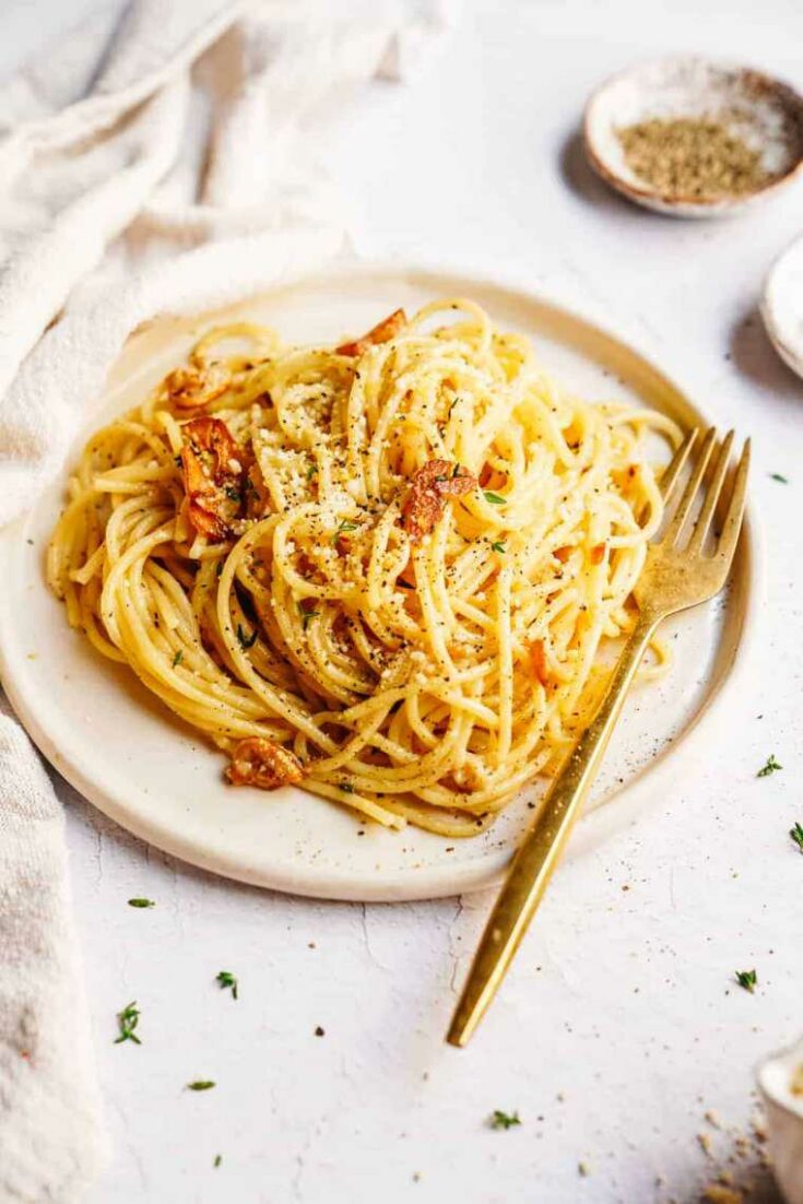Spaghetti with Oil and Garlic Aglio e Olio