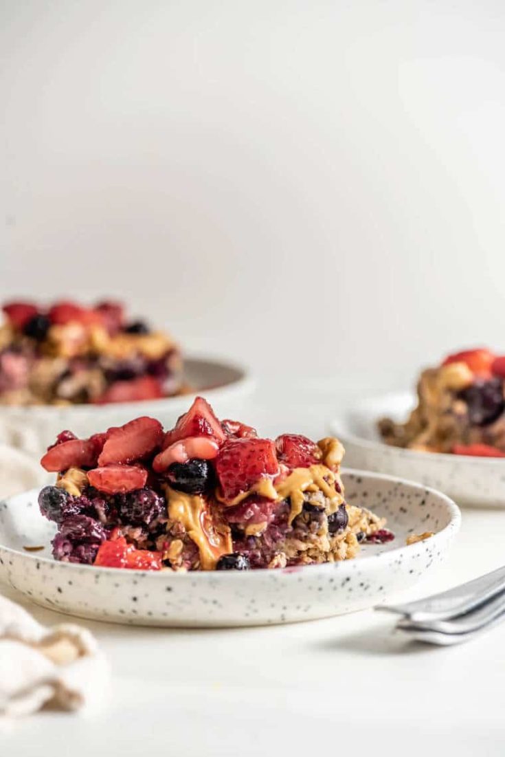 Vegan Baked Berry Protein Oatmeal