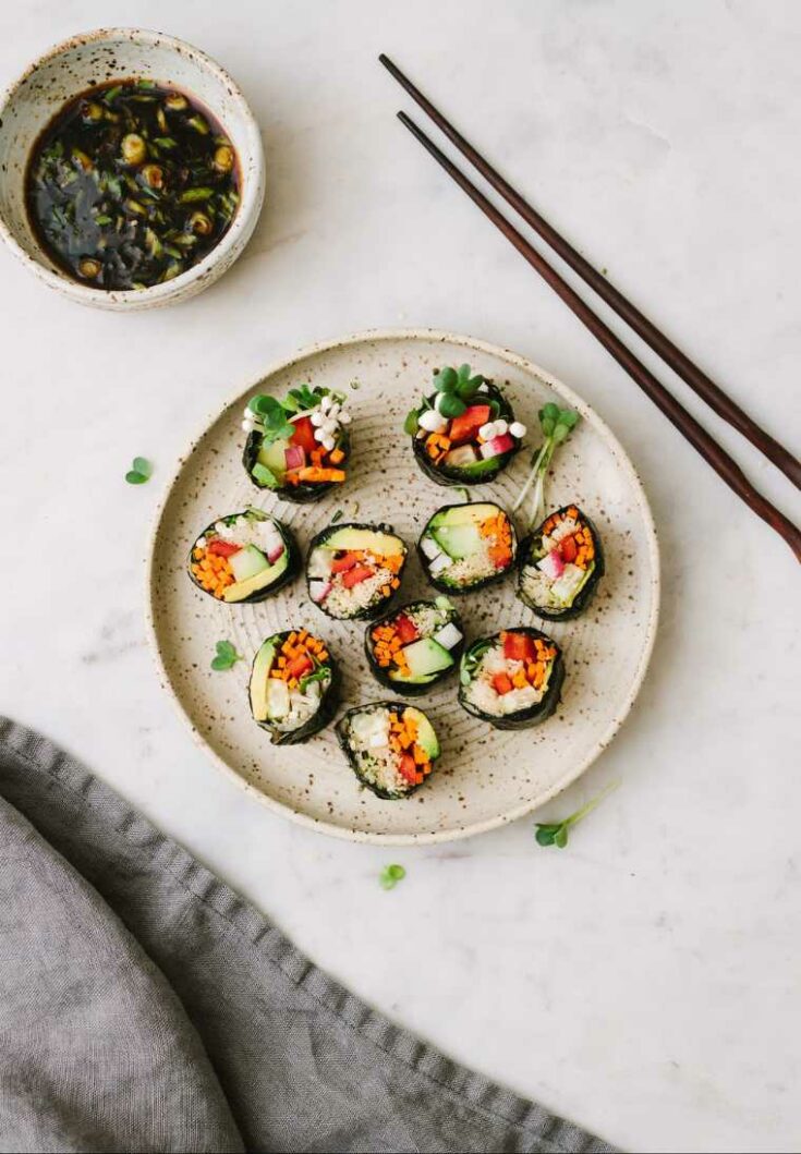 raw vegan sushi rolls