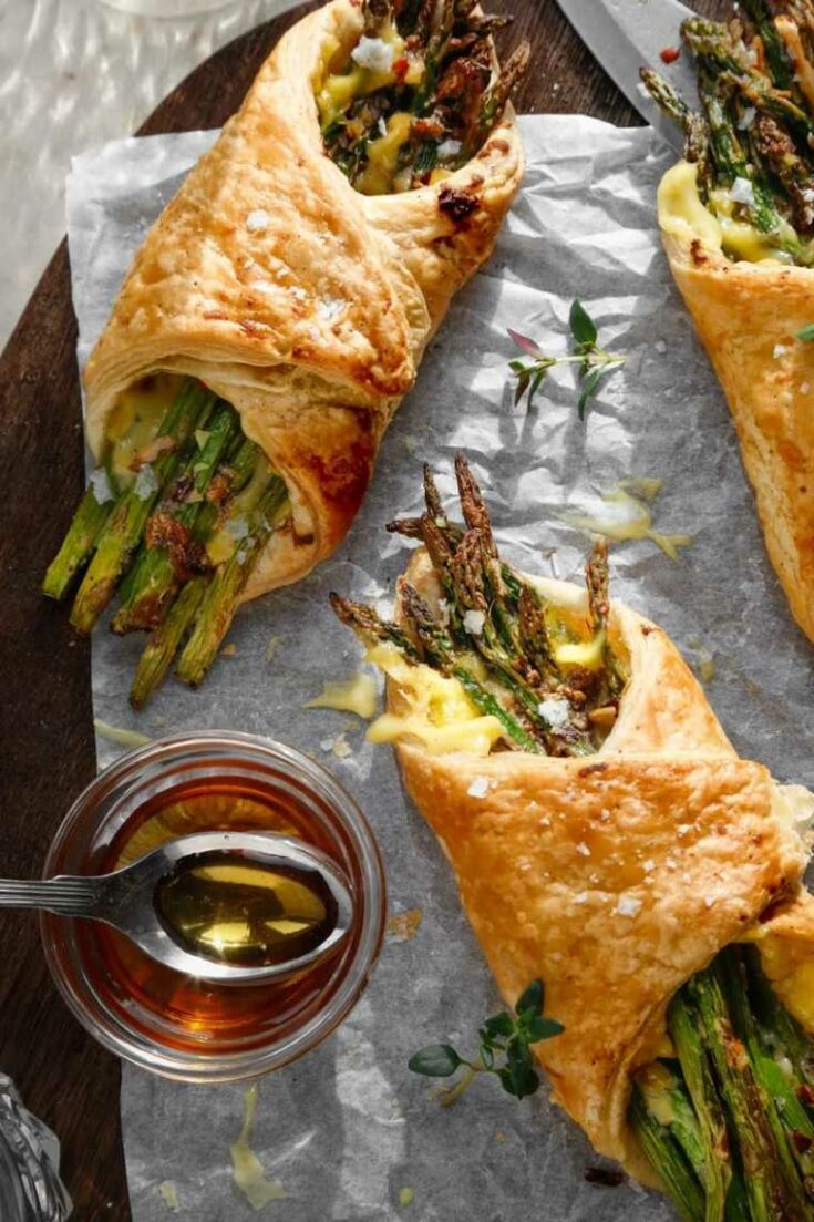 vegan asparagus puff pastry bundles